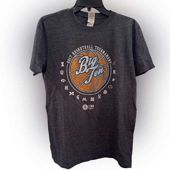 Gildan Other - NCAA 2017 Big Ten Basketball Tournament Gildan Tee Shirt, Medium
